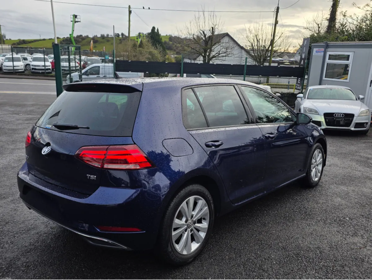 Volkswagen Golf 1.2 TSI AUTOMATIC  CARPLAY ANDROID - Image 3