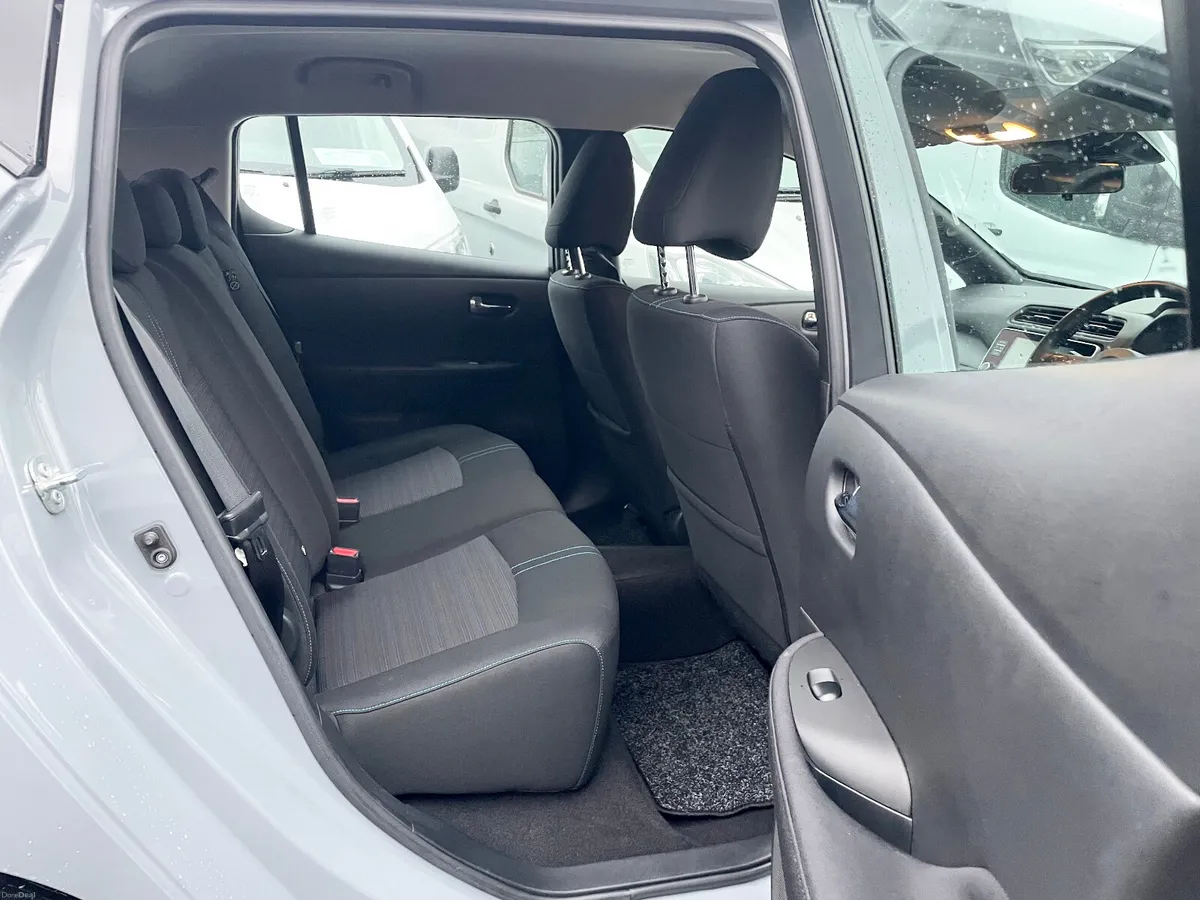 Nissan Leaf Acenta 40KWH Auto Fully Electric,2022 - Image 4