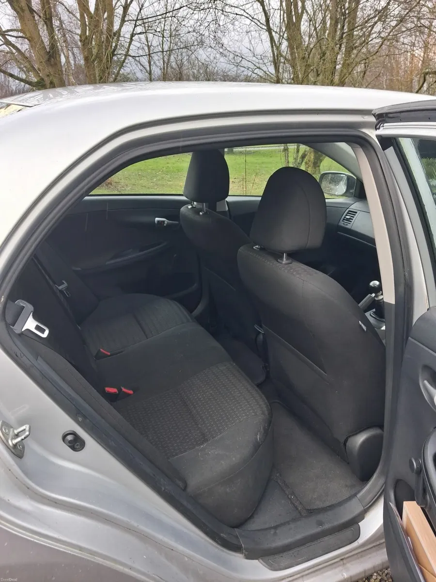 Toyota Corolla 2011 - Image 4