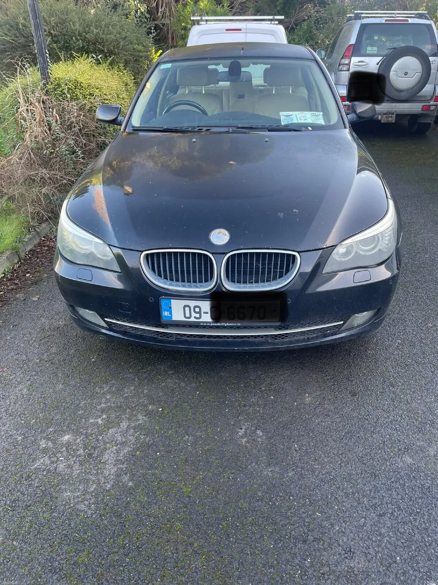 BMW 5-Series 2009 - Image 3