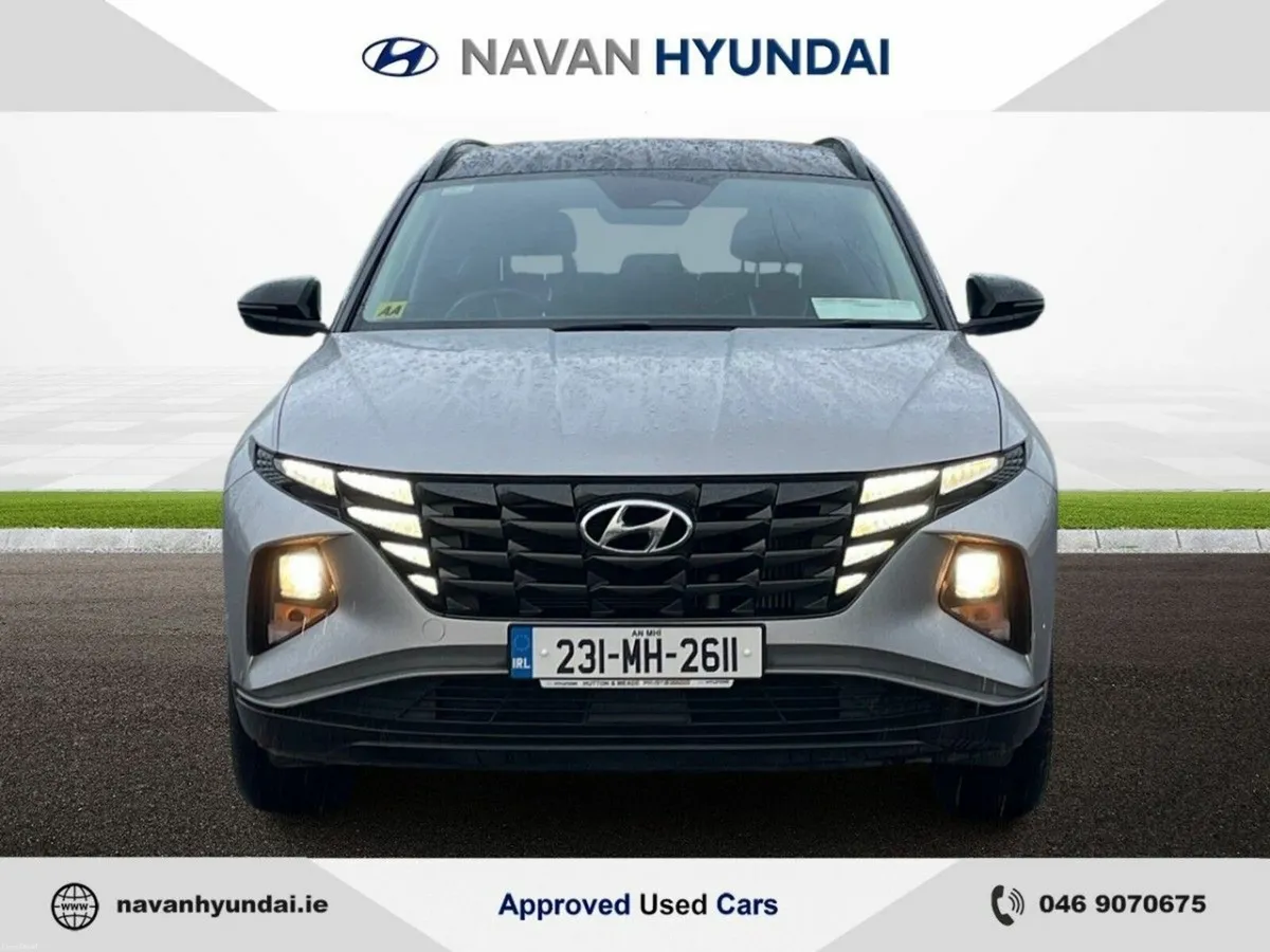 Hyundai Tucson 2WD Executive w.2 Tone Roof - Image 3