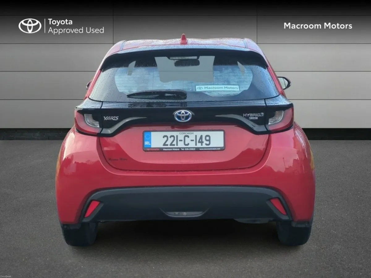 Toyota Yaris FRESH SELECTION OF TRADE-INS YARIS HY - Image 4