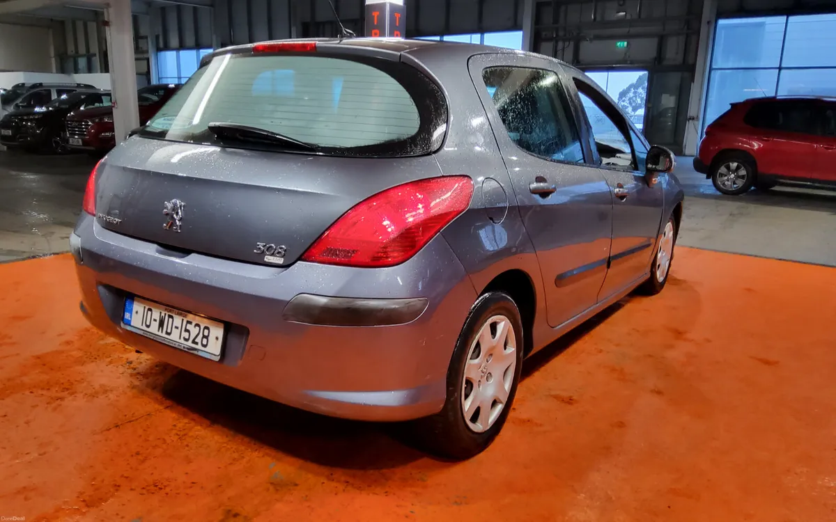 Peugeot 308 2010 - Image 4