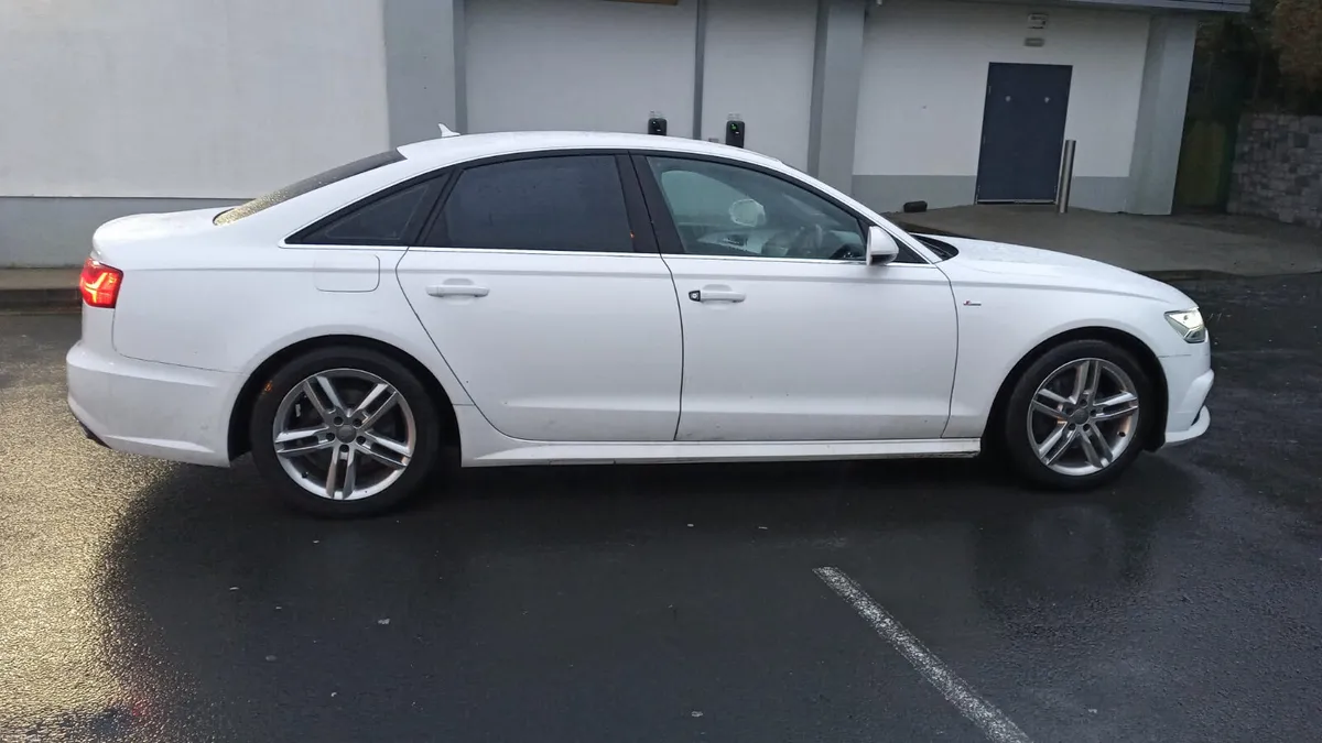 AUDI A6 S LINE ULTRA/2016/2.0 DIESEL /AUTO/ NCT - Image 4
