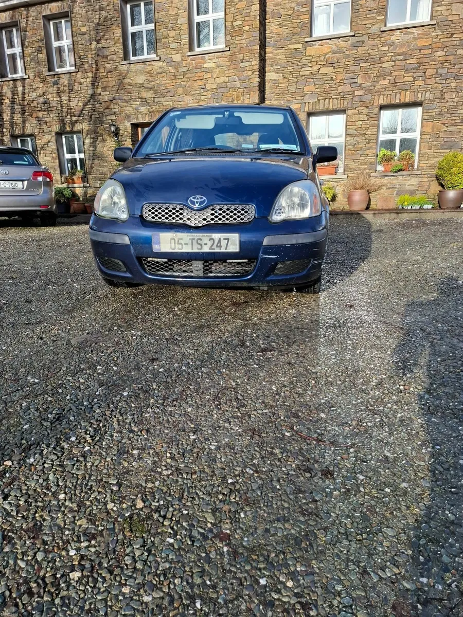 Toyota Yaris 2005 - Image 4