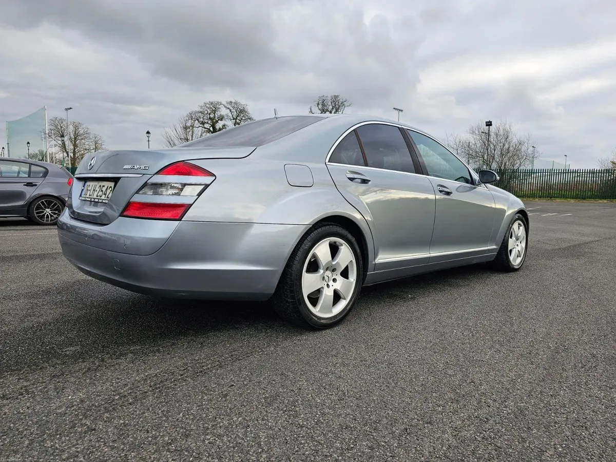 Mercedes-Benz S-Class low km 210 - Image 4