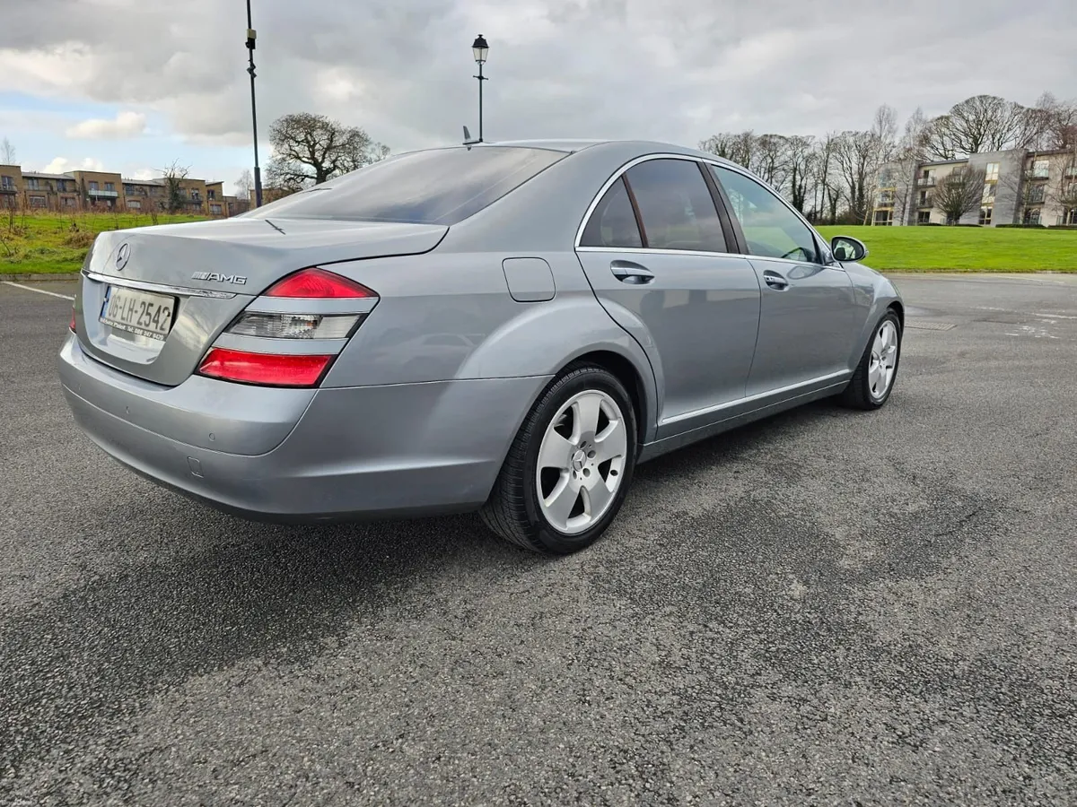 Mercedes-Benz S-Class low km 210 - Image 3