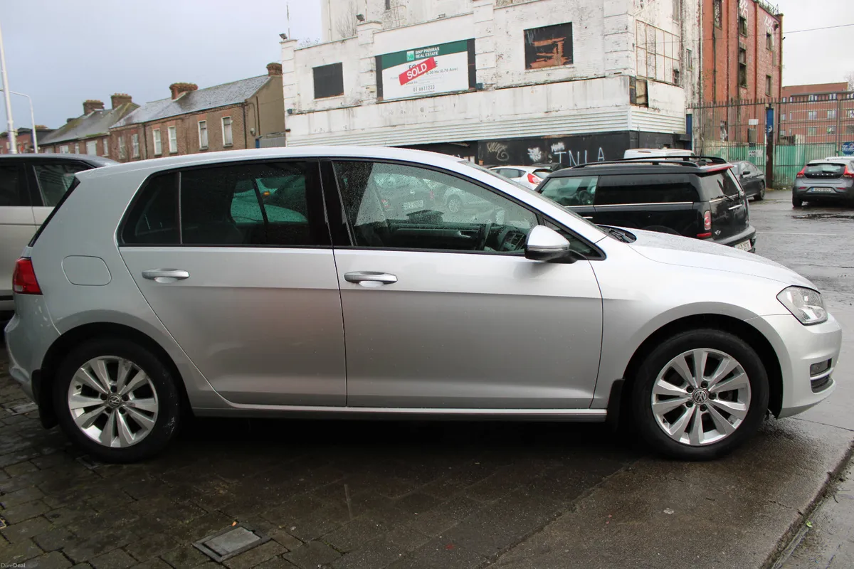 Volkswagen Golf 1.6 TDI TRENDLINE 2015 - Image 3