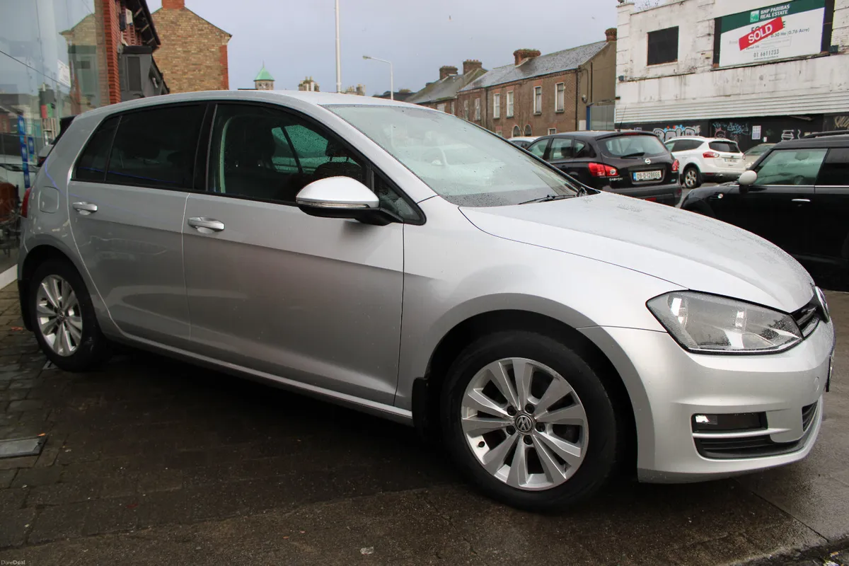 Volkswagen Golf 1.6 TDI TRENDLINE 2015 - Image 2