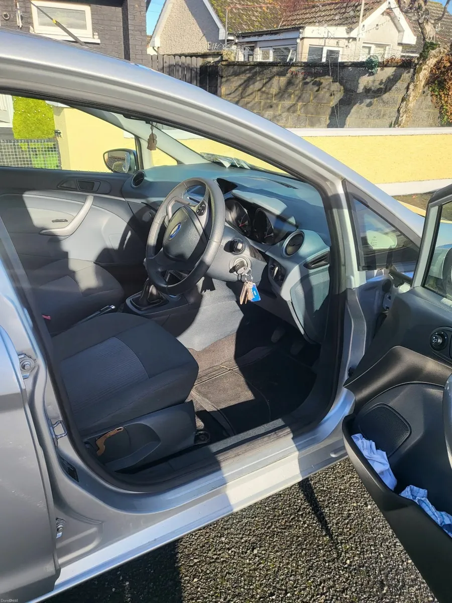 Ford Fiesta 2011 - Image 3