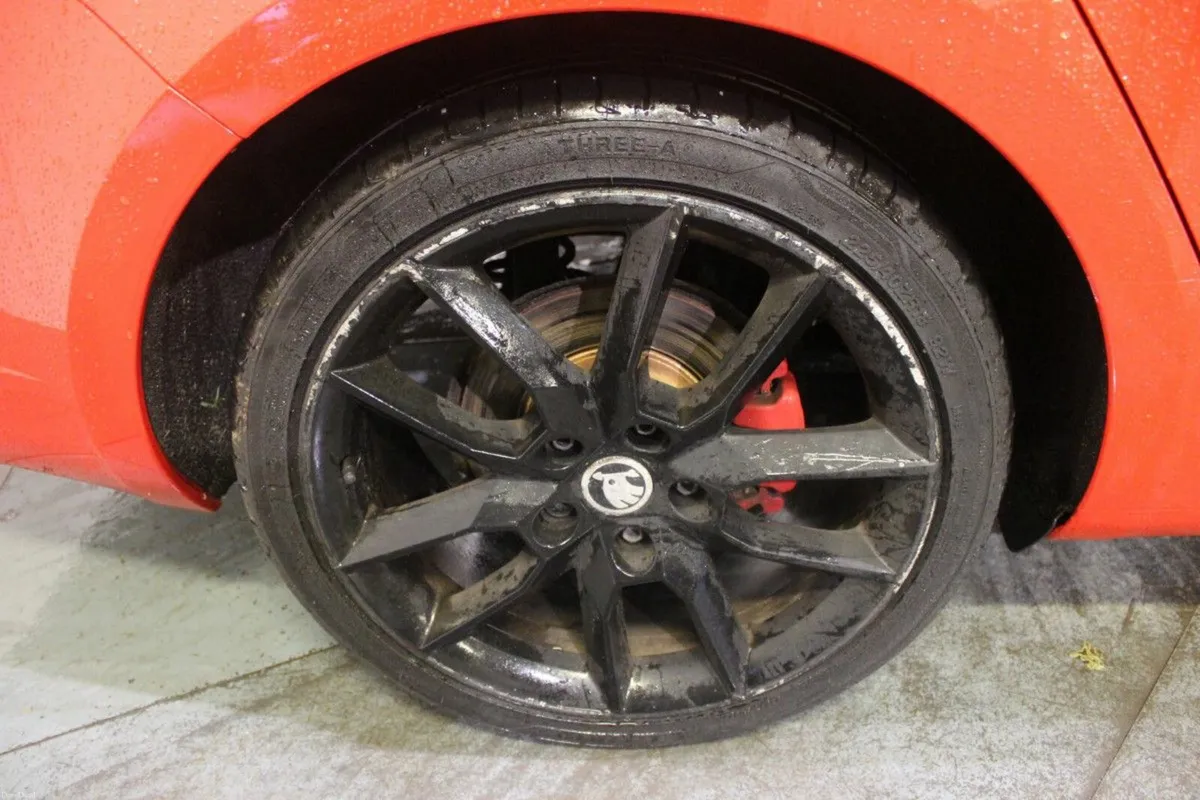 Skoda Octavia RS 2.0TDI 184HP - TENDER 31 - GRADE - Image 4