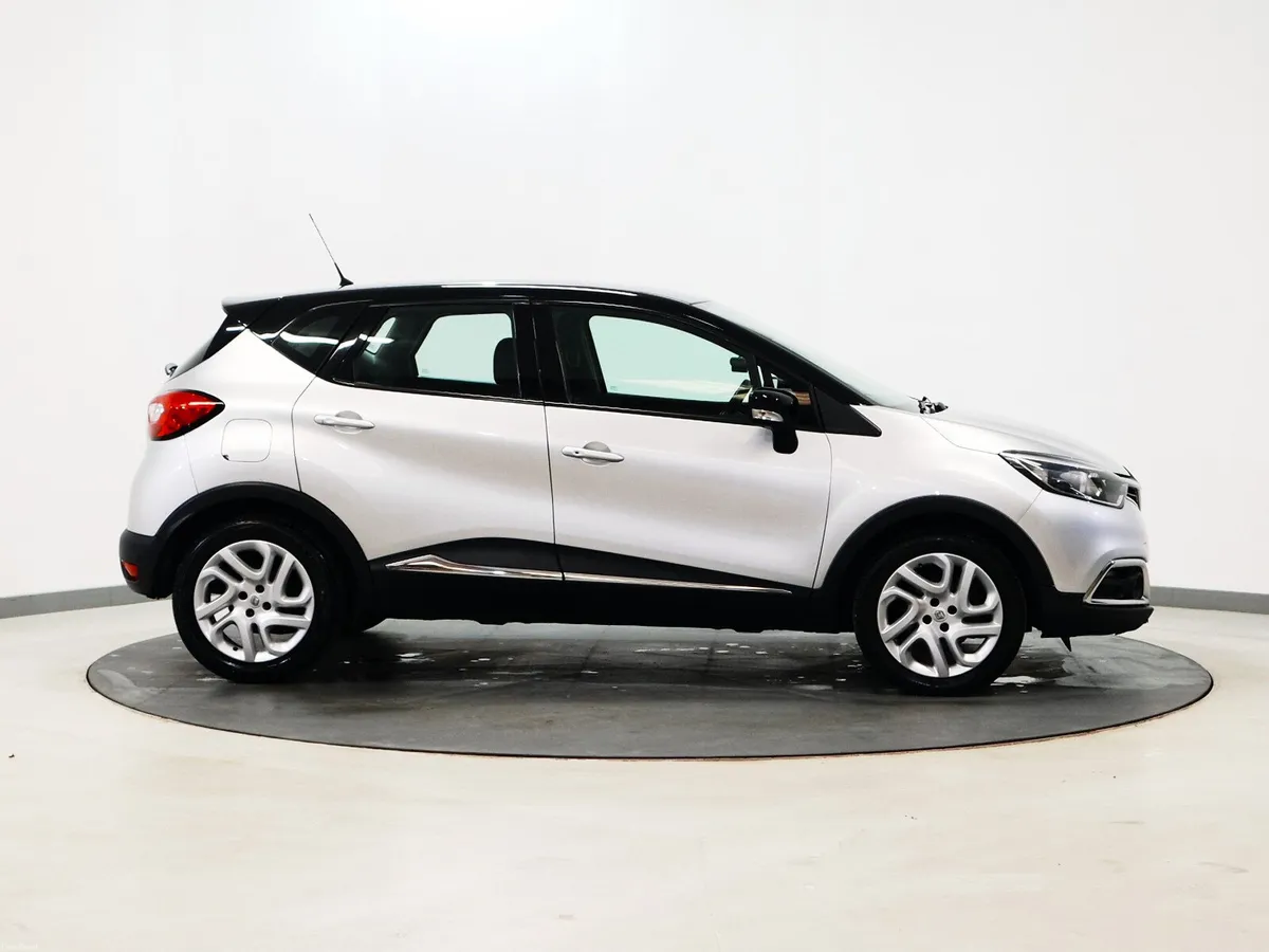 *109* 2015 Renault Captur 1.5DCI INTENSE - Image 3