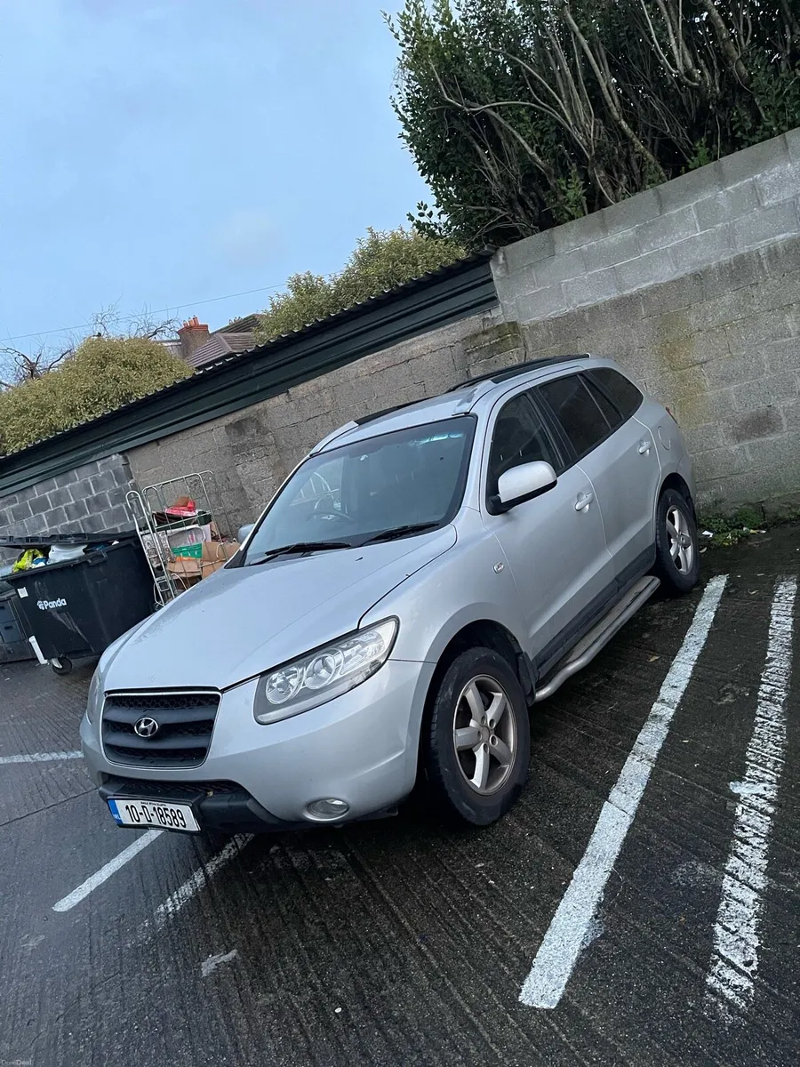 Hyundai Santa Fe - Image 1