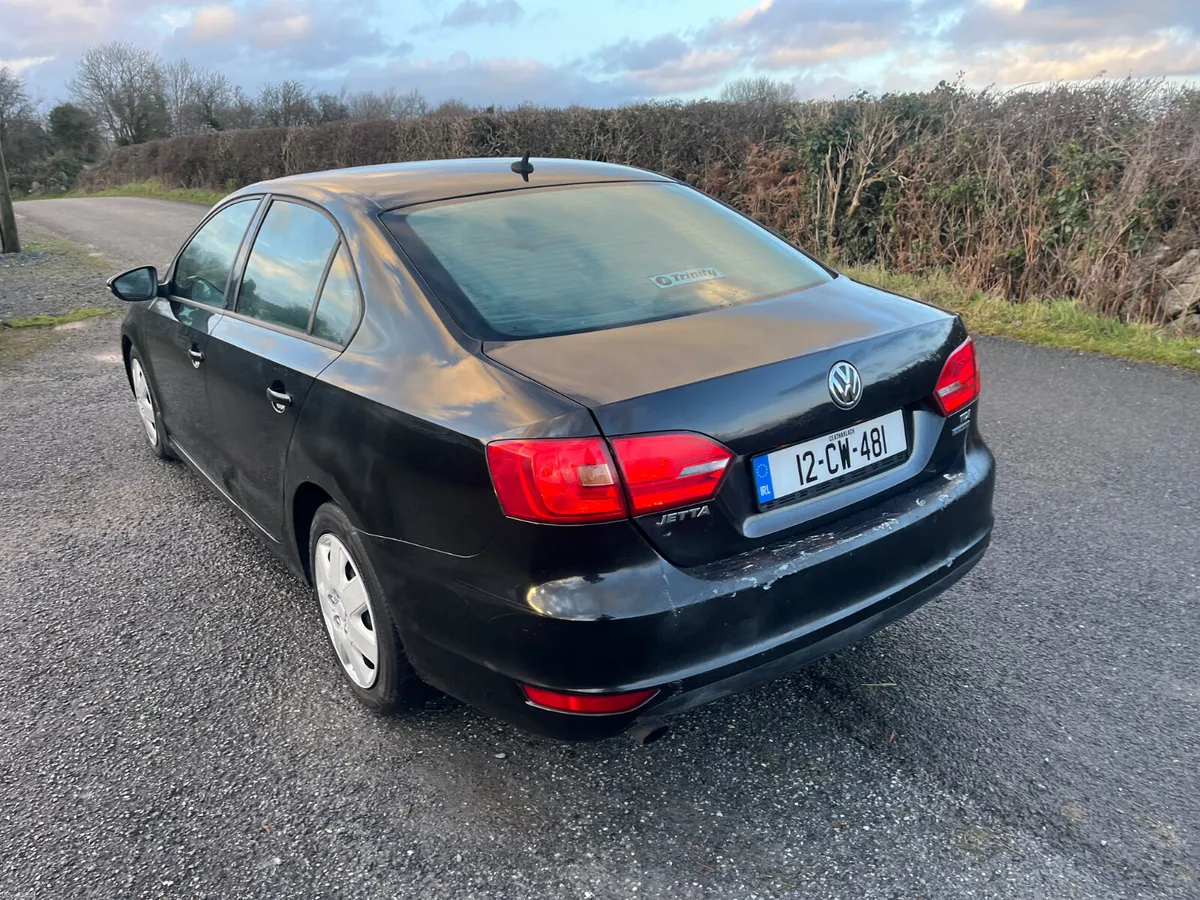 Volkswagen Jetta 2012 1.6 tdi - Image 4