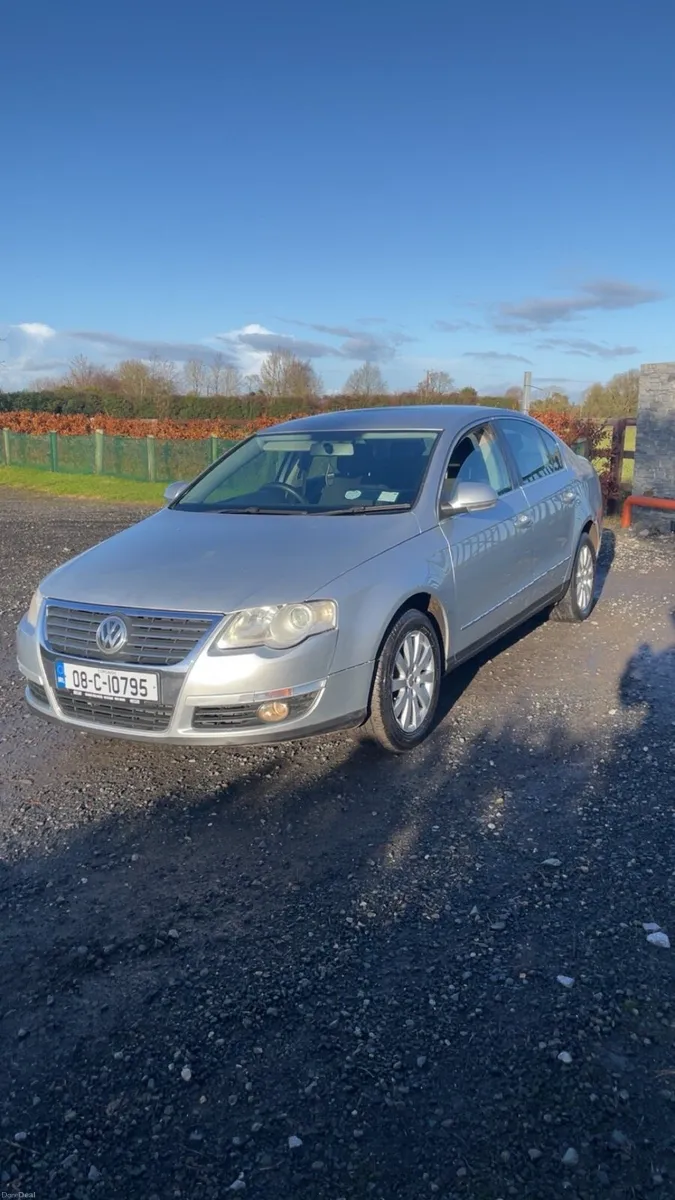 Volkswagen Passat - Image 2