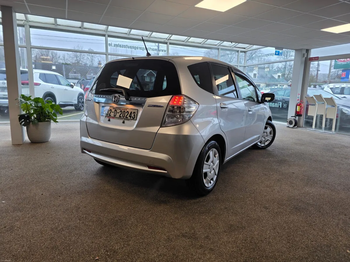Honda Fit GP1 CVT Hybrid 2013 - Image 4