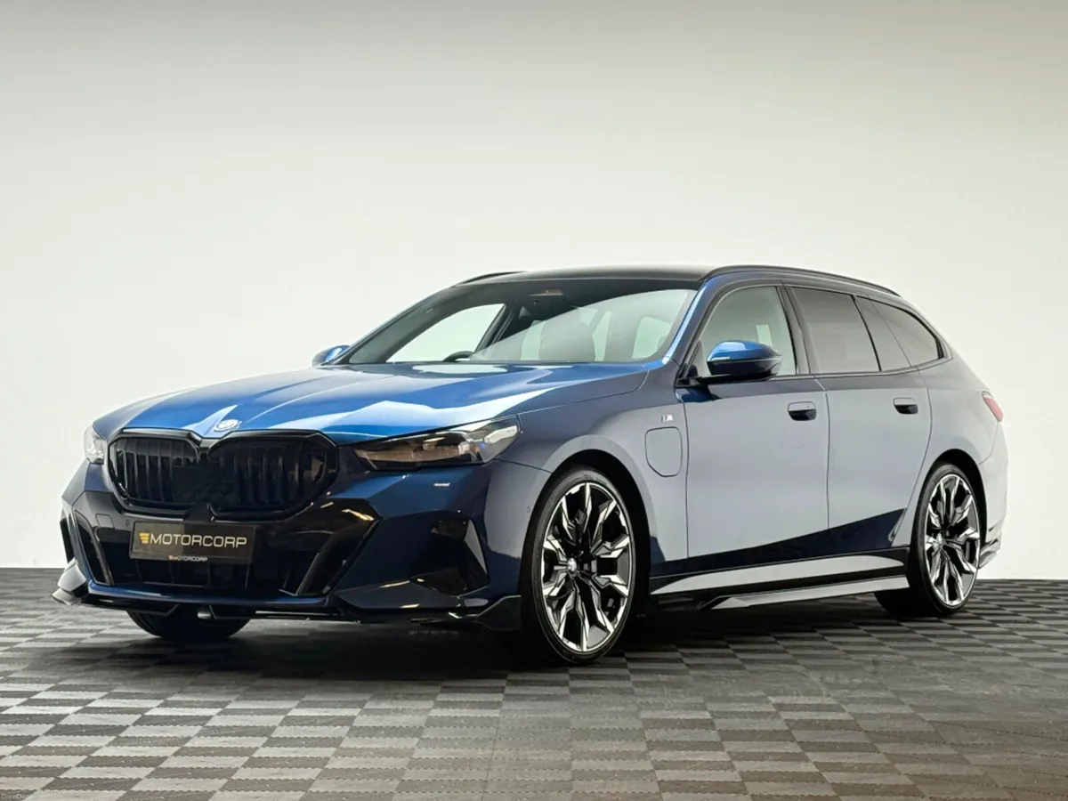 BMW 5-Series 530E M SPORT *PAN ROOF* - Image 3