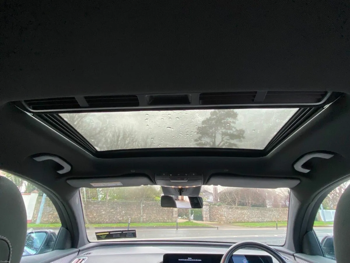 Mercedes-Benz EQC 400 AMG LINE PREMIUM 4MATIC SUN - Image 3