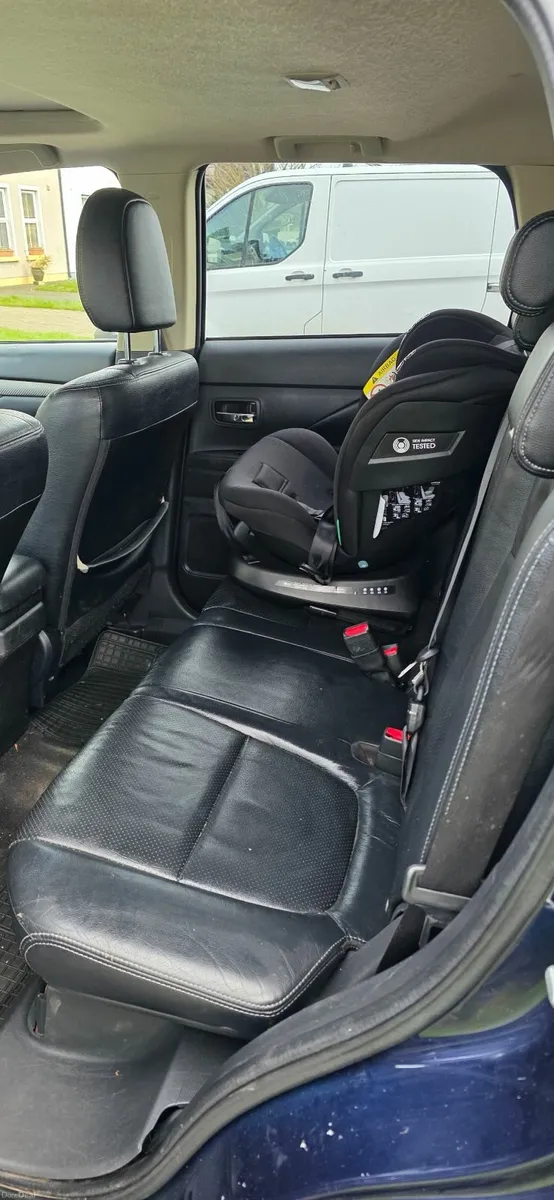 Mitsubishi Outlander 2014 4wd 7 seater - Image 4