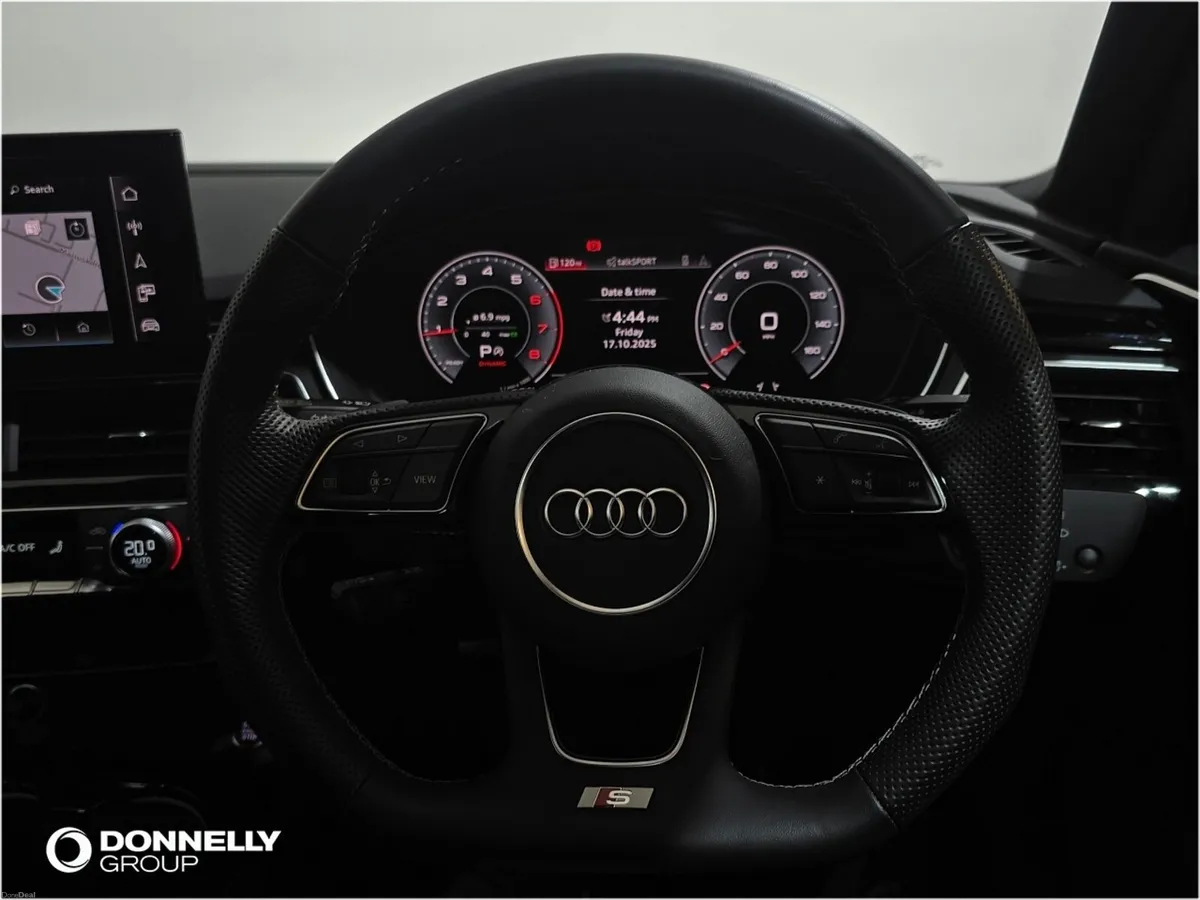 Audi A4 Avant Black Edition - Image 4