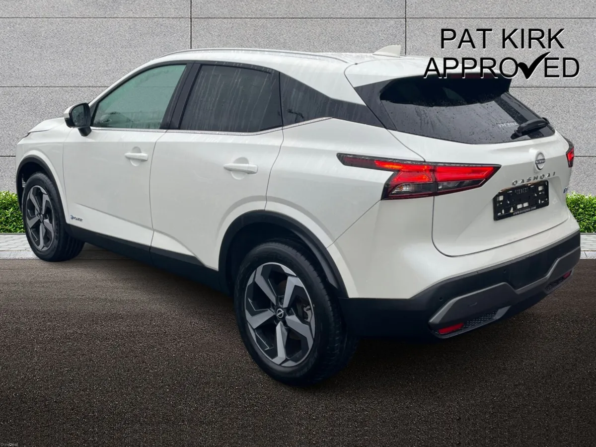 Nissan Qashqai Hatchback N-Connecta - Image 2