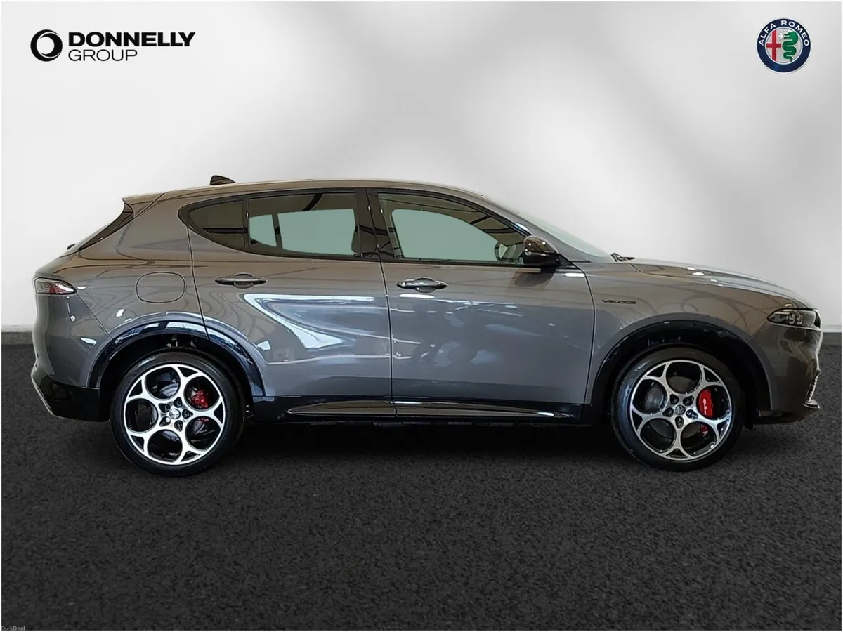 Alfa Romeo Tonale Hatchback Veloce - Image 2