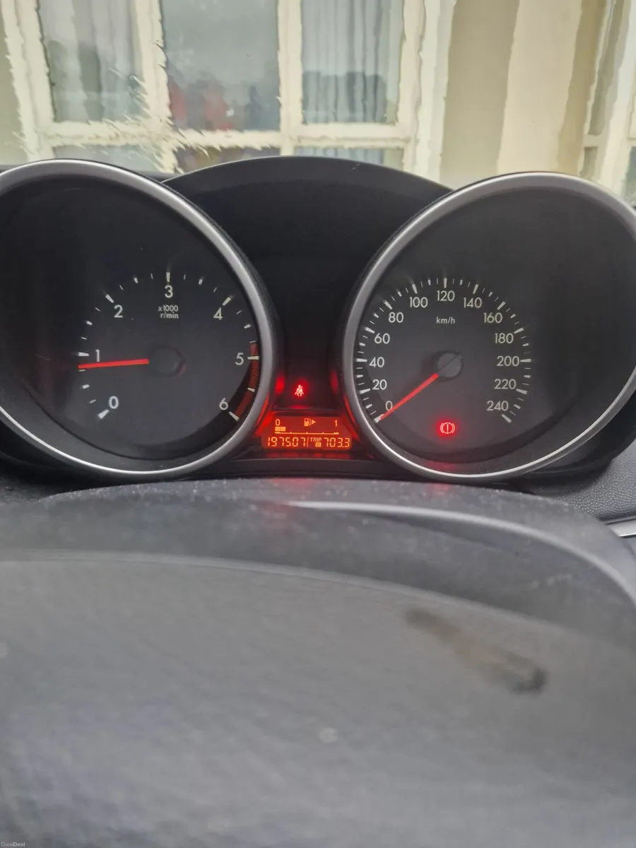 Mazda Mazda3 2011 - Image 2