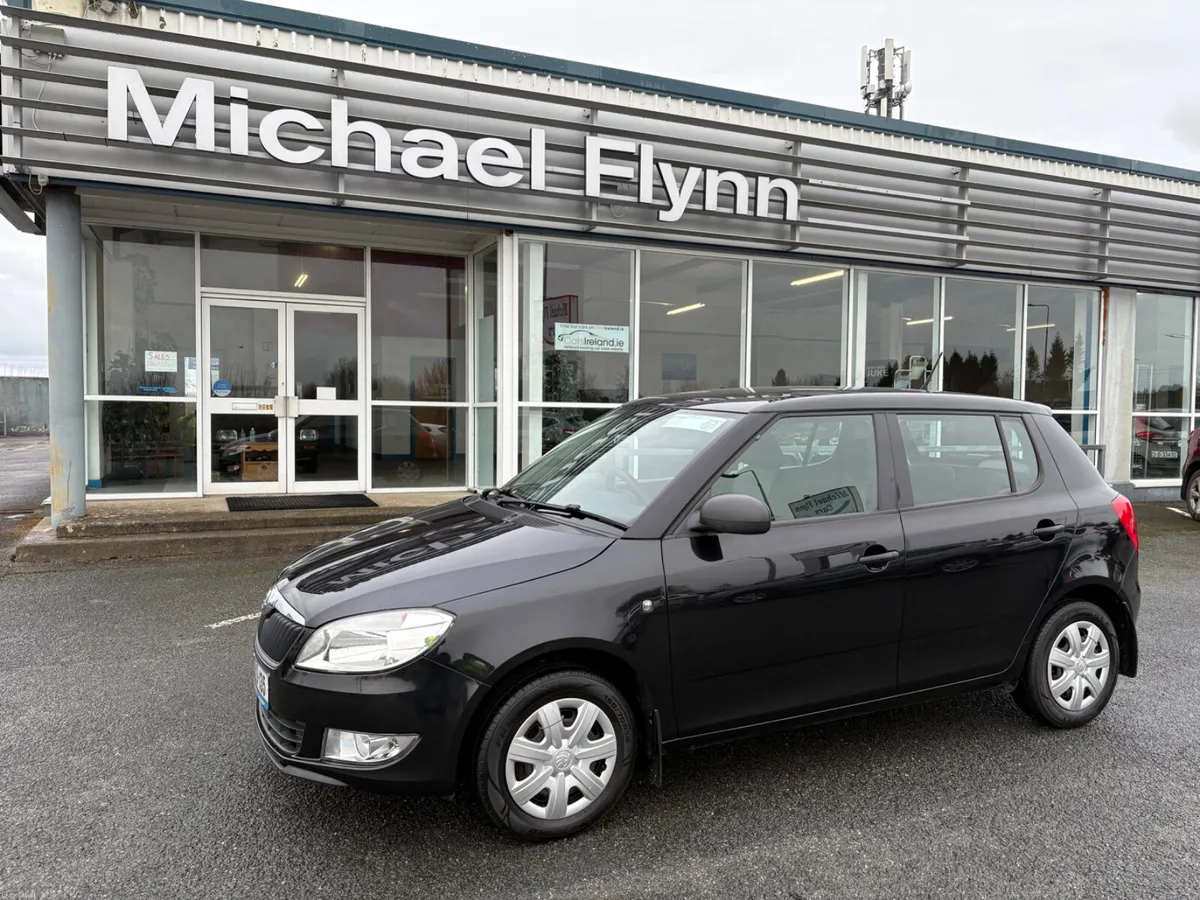 Skoda Fabia VW Polo 1.2 only130kms 142 - Image 1