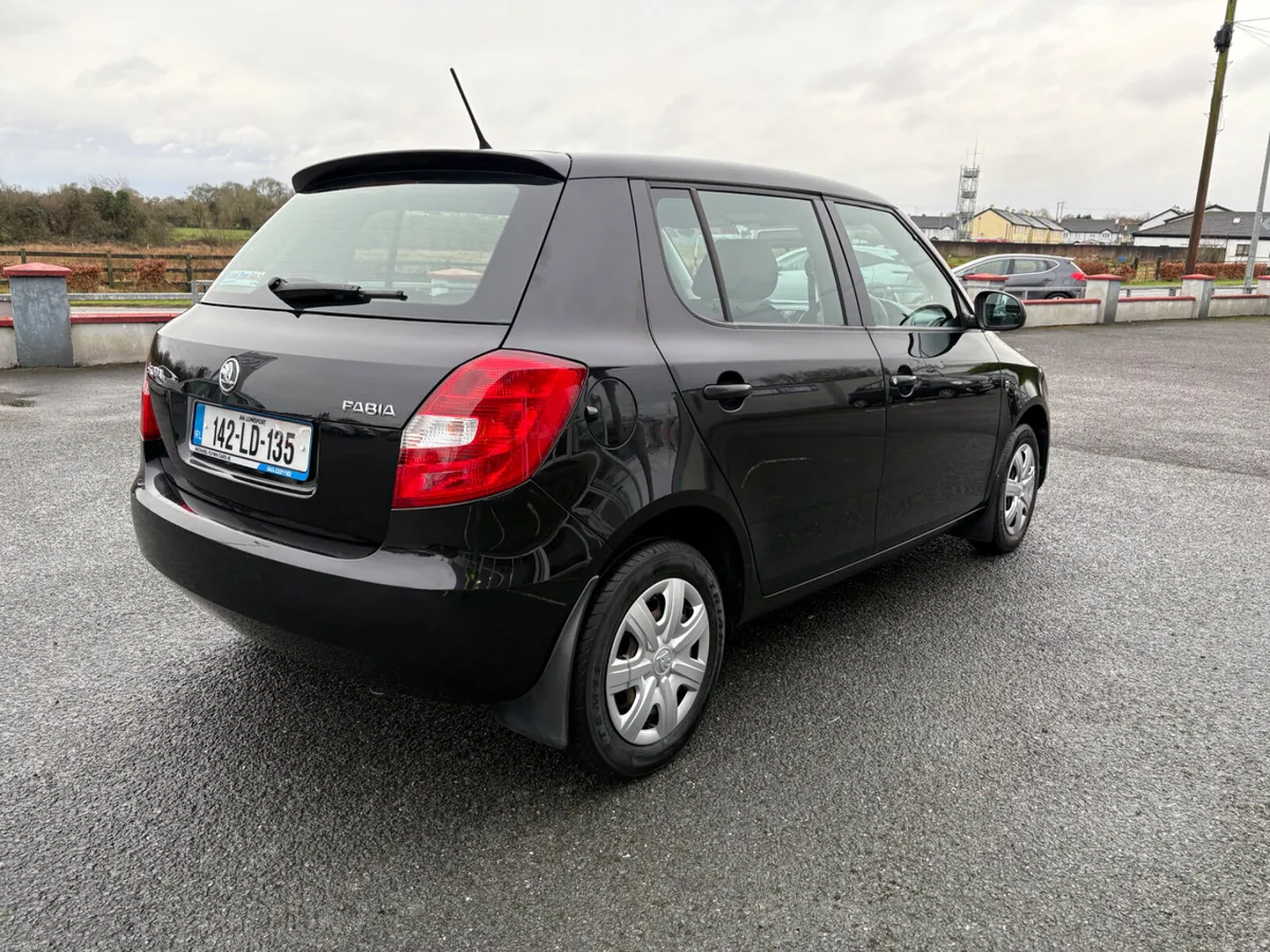 Skoda Fabia VW Polo 1.2 only130kms 142 - Image 4