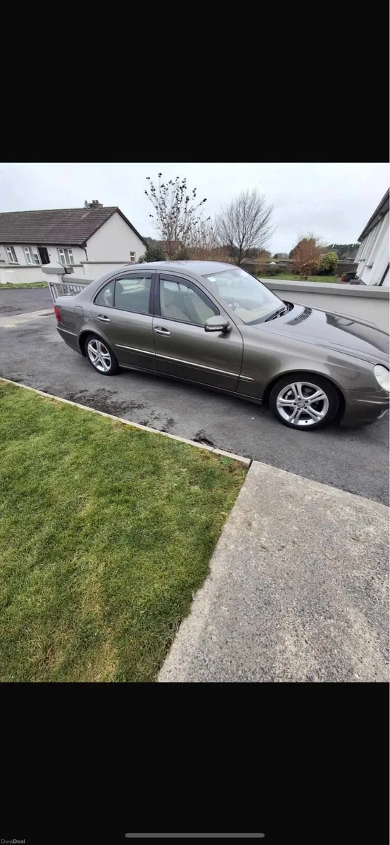 Mercedes E220 - Image 3