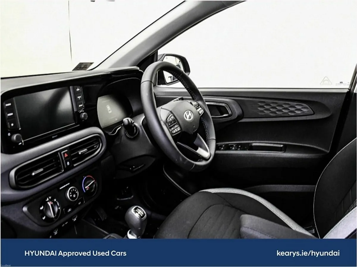 Hyundai i10 Deluxe - Image 5