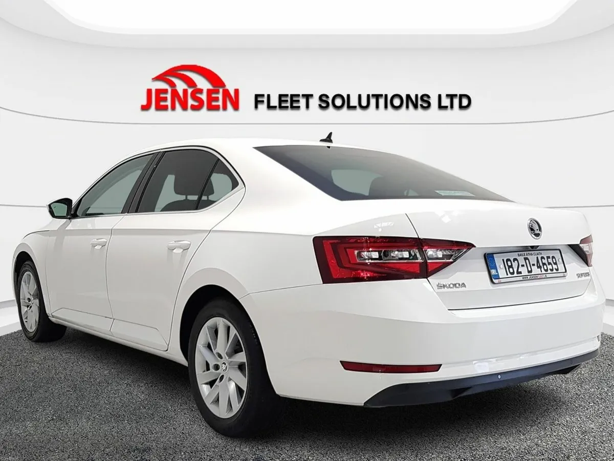 Skoda Superb 1.6 TDI 120bhp Style Manual - Image 4