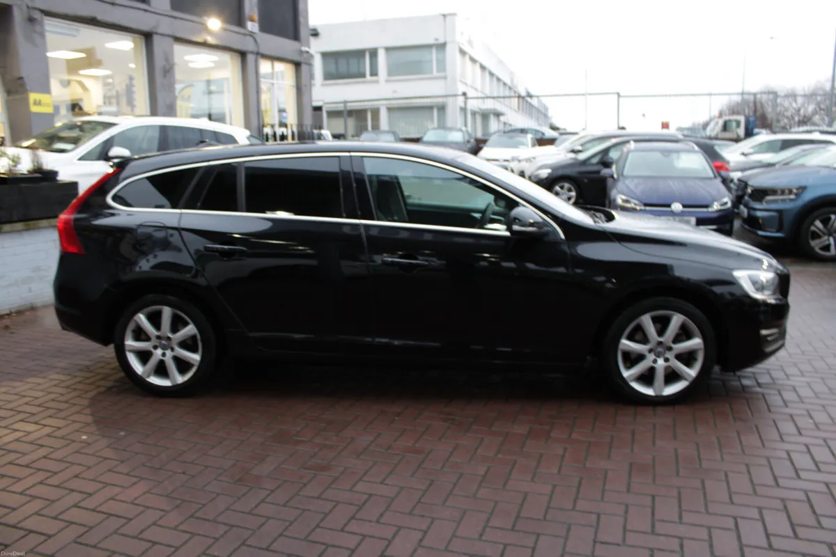 2.0D4 SE LUXURY EDITION  5DR ESTATE AUTOMATIC MINT - Image 3