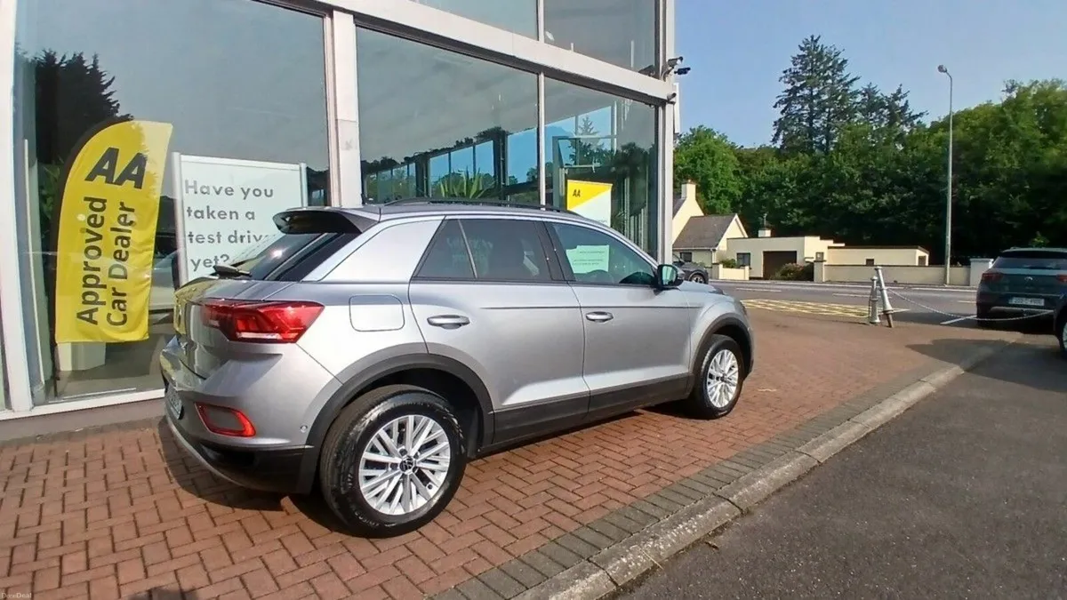 Volkswagen T-Roc 2.0 TDI 116HP Life, Pyrite Silver - Image 4