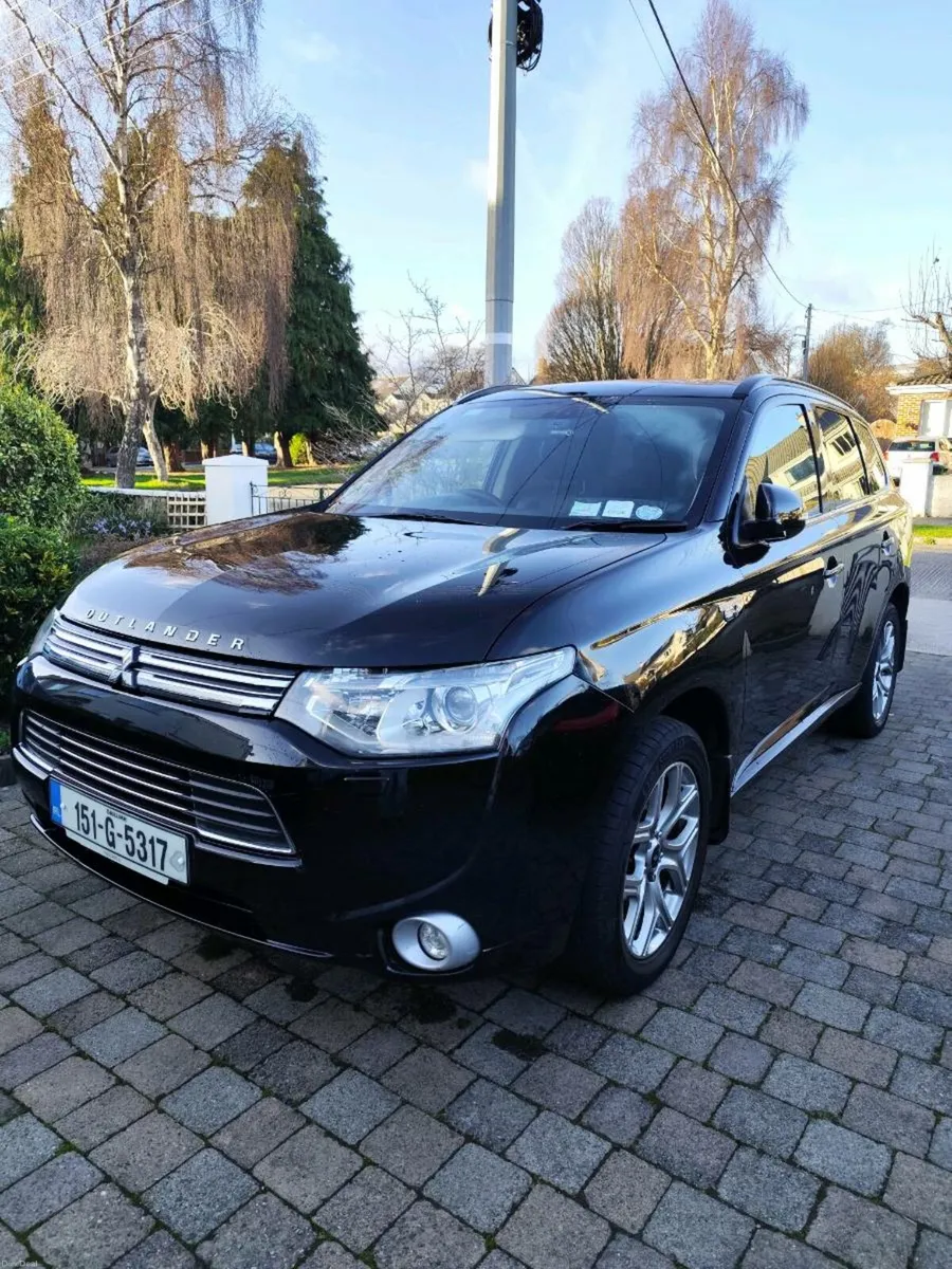 Mitsubishi Outlander SUV Petrol Plug-in Hybrid - Image 1