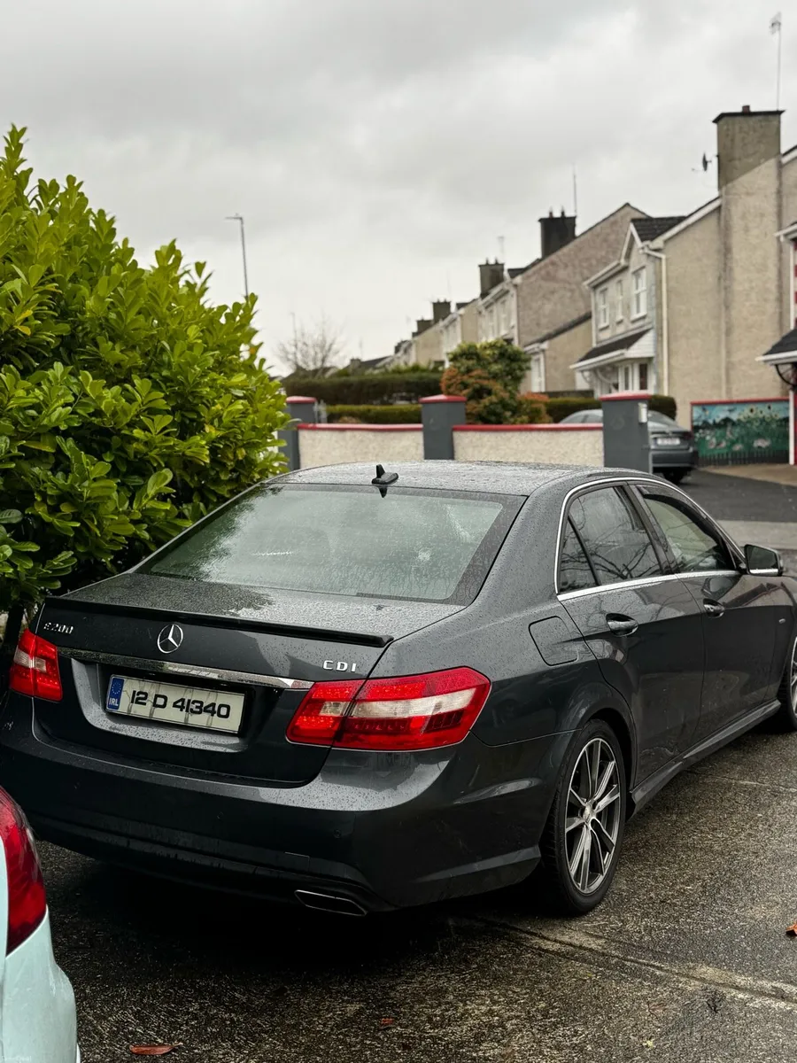 Mercedes-Benz E200 - Image 3