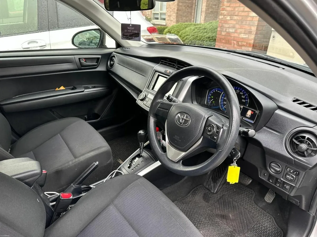 Toyota Corolla Fielder 2017 Auto Transmission - Image 4