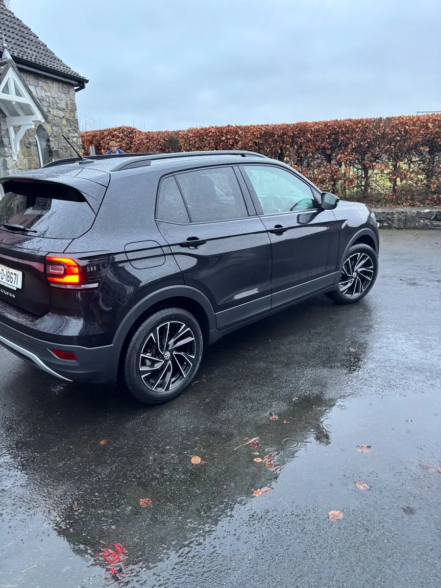Volkswagen T-Cross 2023 - Image 4