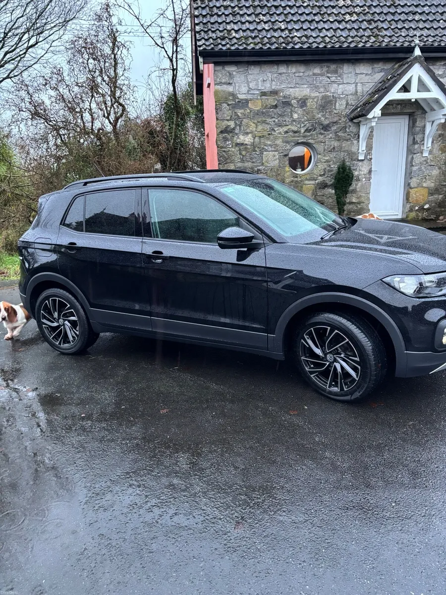 Volkswagen T-Cross 2023 - Image 2