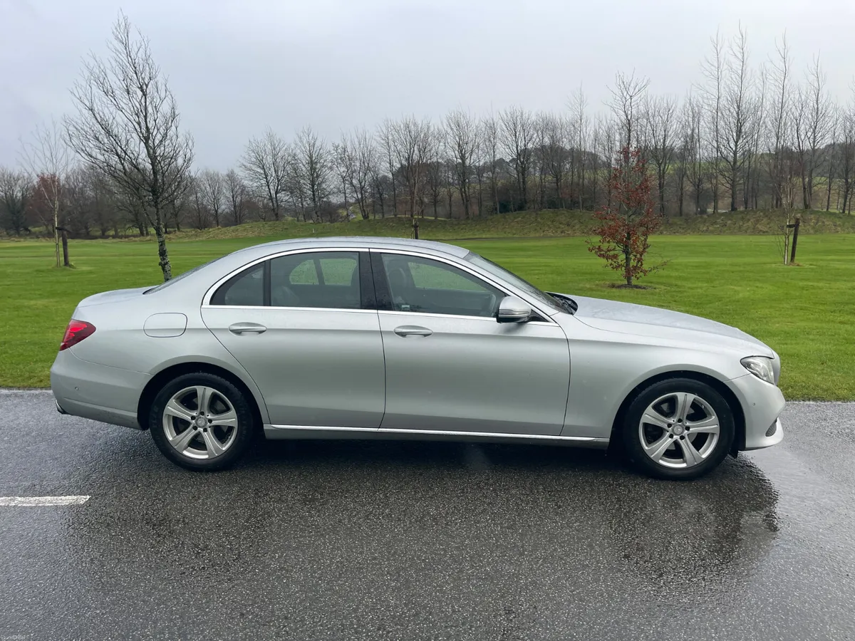 Mercedes-Benz E-Class 2016 - Image 2