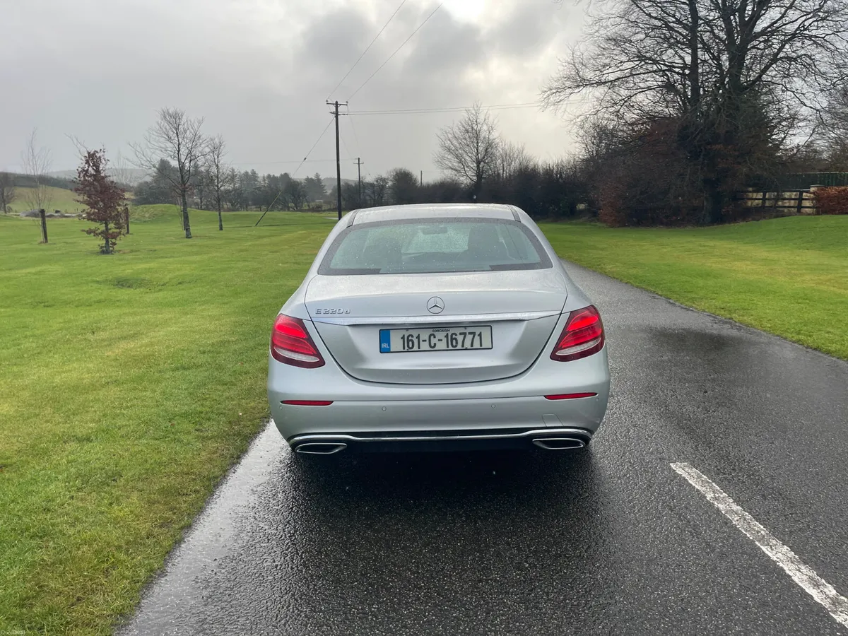 Mercedes-Benz E-Class 2016 - Image 4