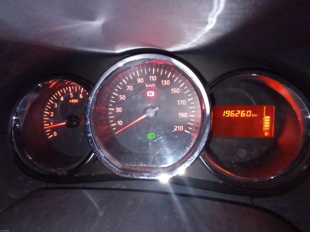 Dacia Duster Signature 1.5 Diesel, 2017, Silver - Image 2