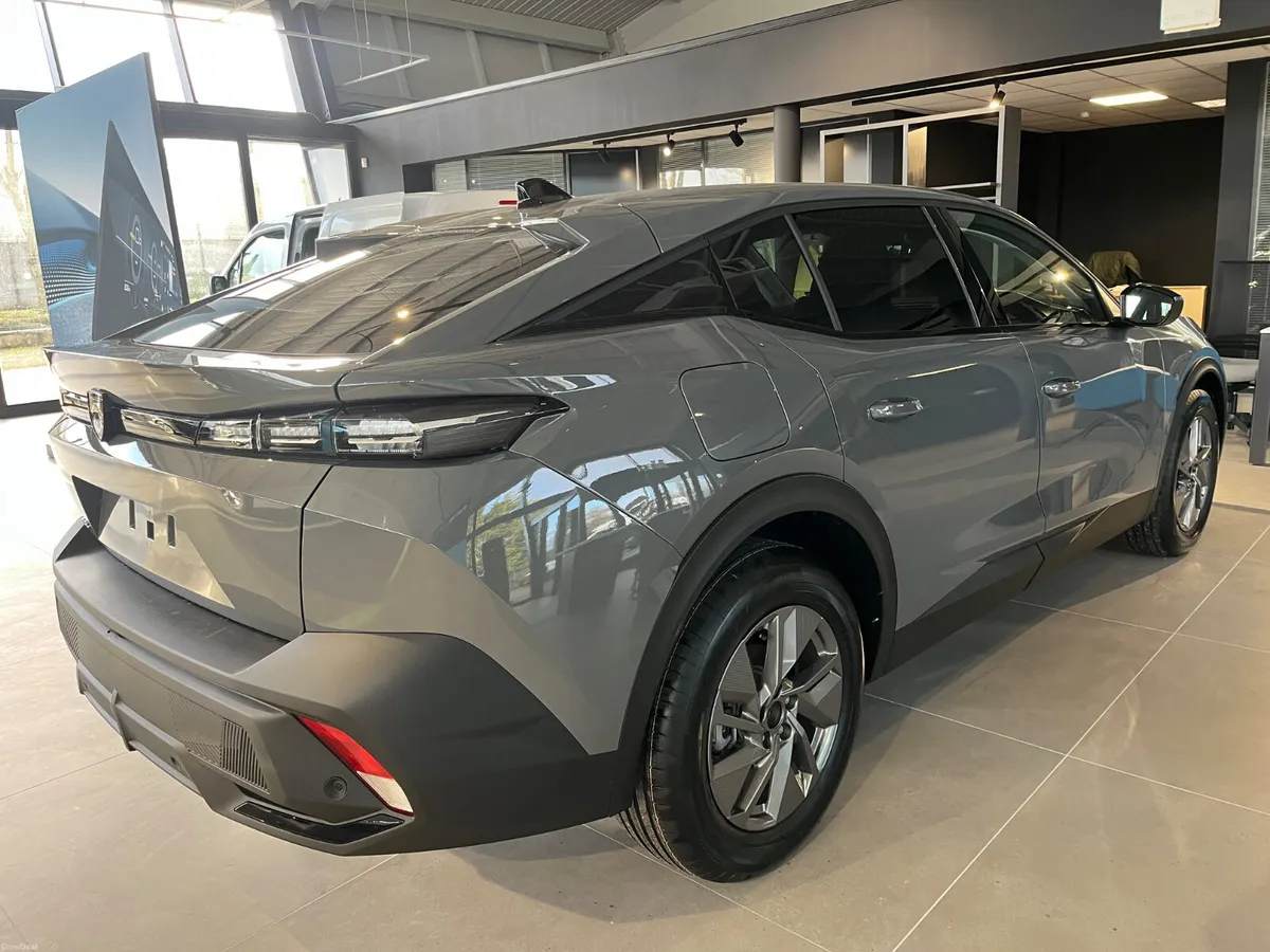 Peugeot 408 Allure Hybrid - Image 3