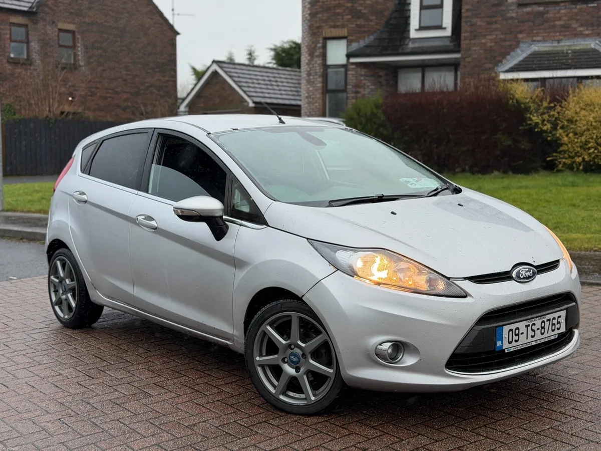 Ford fiesta 1.4 diesel with NCT and tax - Image 1
