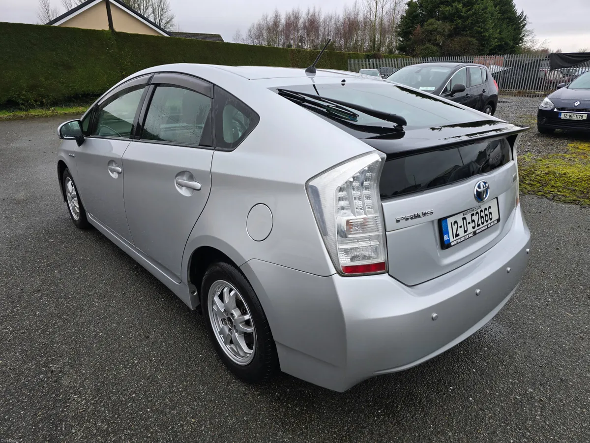 12 Toyota Prius Hybrid Low Mileage - Image 2