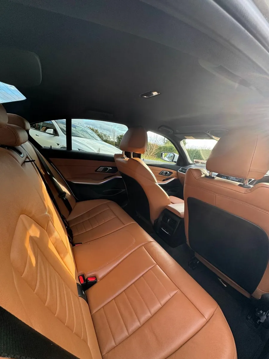 BMW 3-Series 2020 - Image 3
