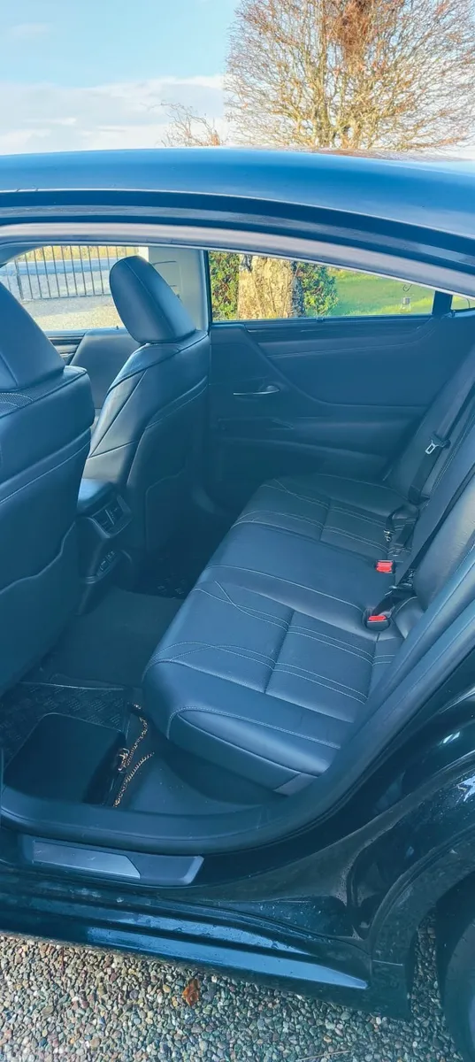 Lexus ES300h PREMIUM - Image 3