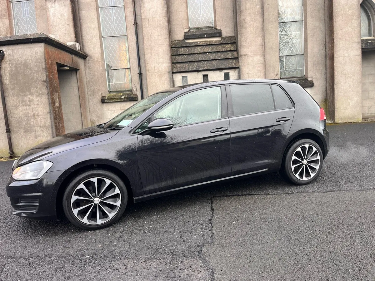 VOLKSWAGEN GOLF - Image 2