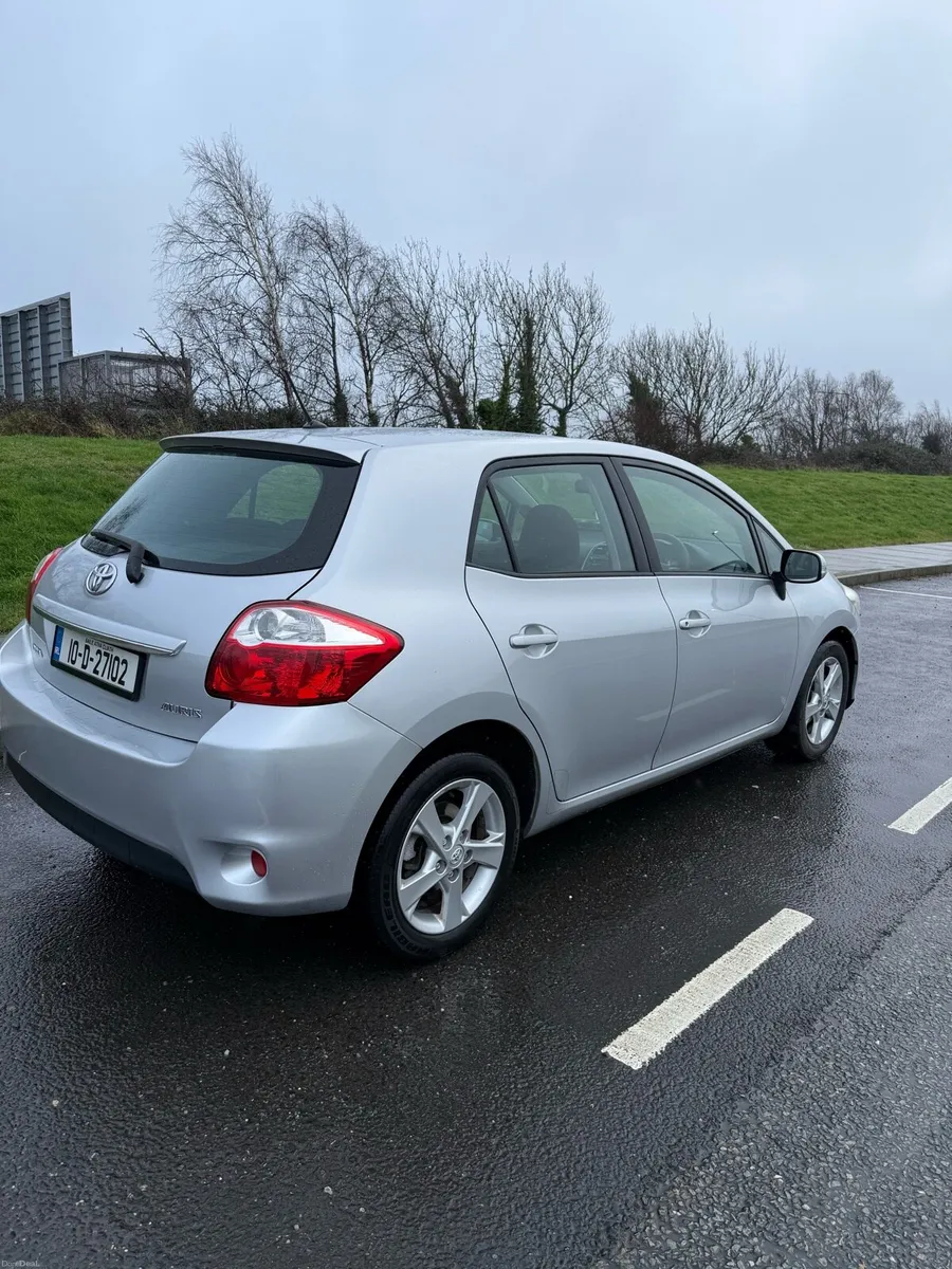 Toyota Auris 1.33 Petrol Low mileage 77000km - Image 4