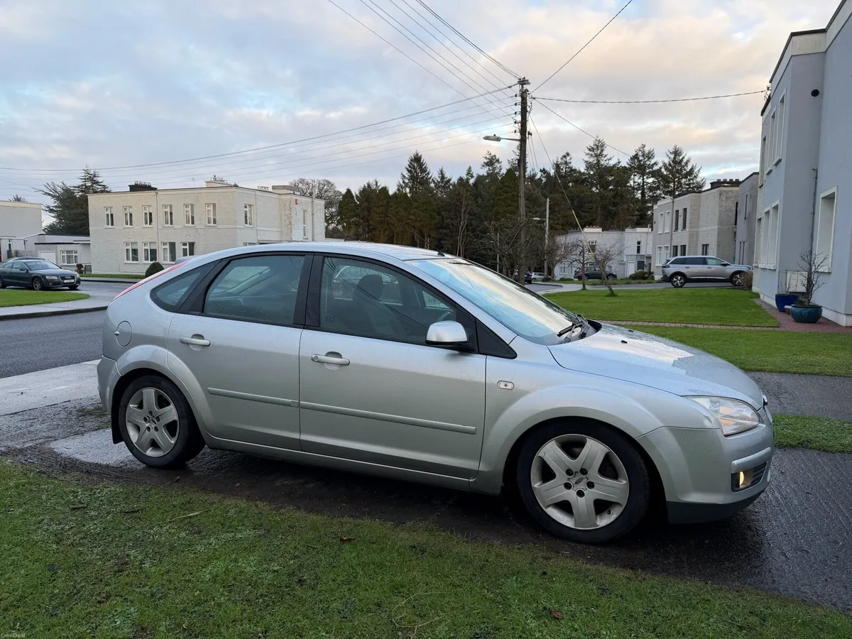 Ford Focus 1.4 petrol , 2007, only 125k miles , NC - Image 3